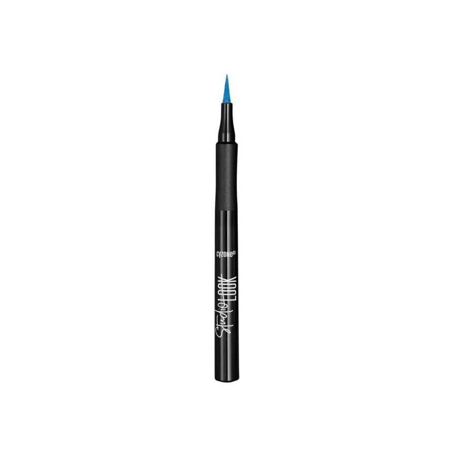 Delineador indigo blue studio look